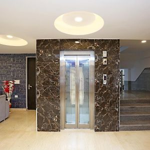 Hotel O M Suites